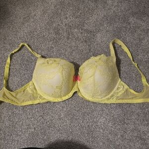 Victoria's Secret Lemon Lace Bra